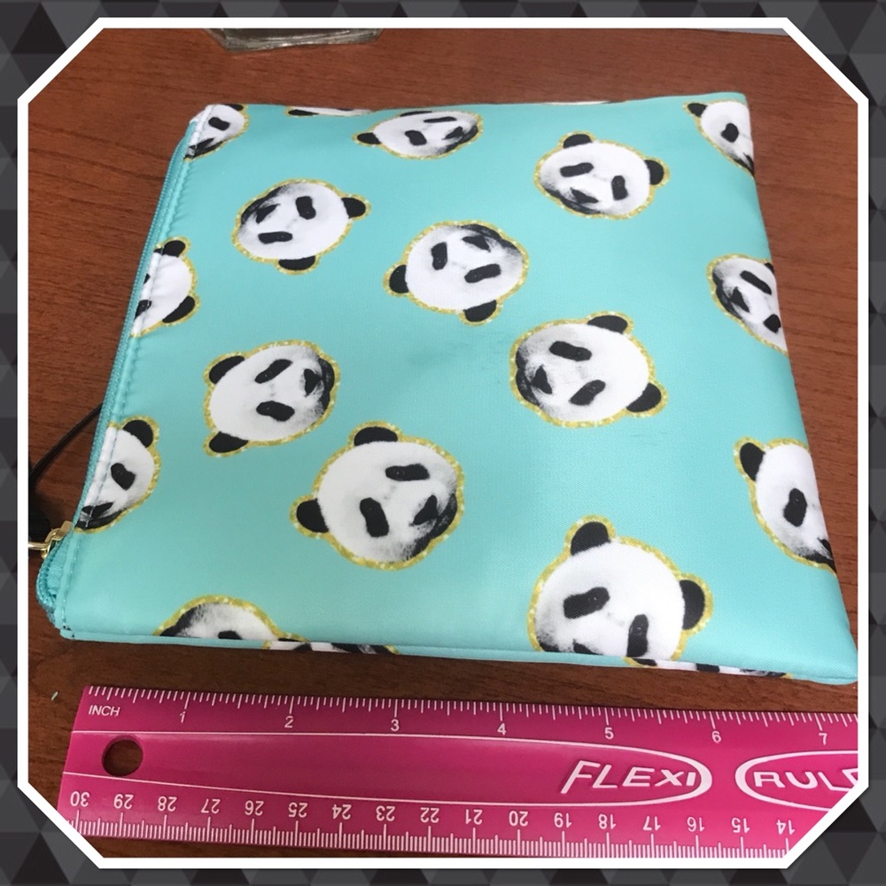 Panda Makeup Bag - Picture 4 of 5